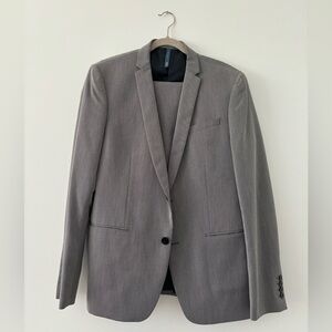Zara men’s light grey / silver Slim Fit suit